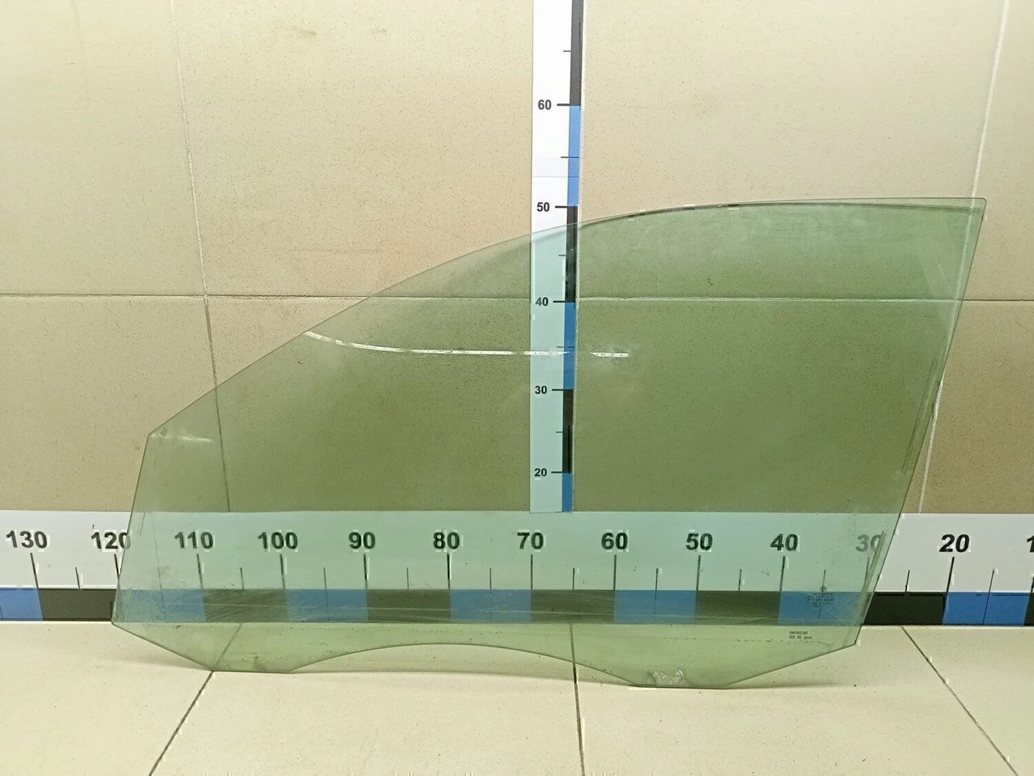 Стекло двери передней левой Tiguan 2011-2016