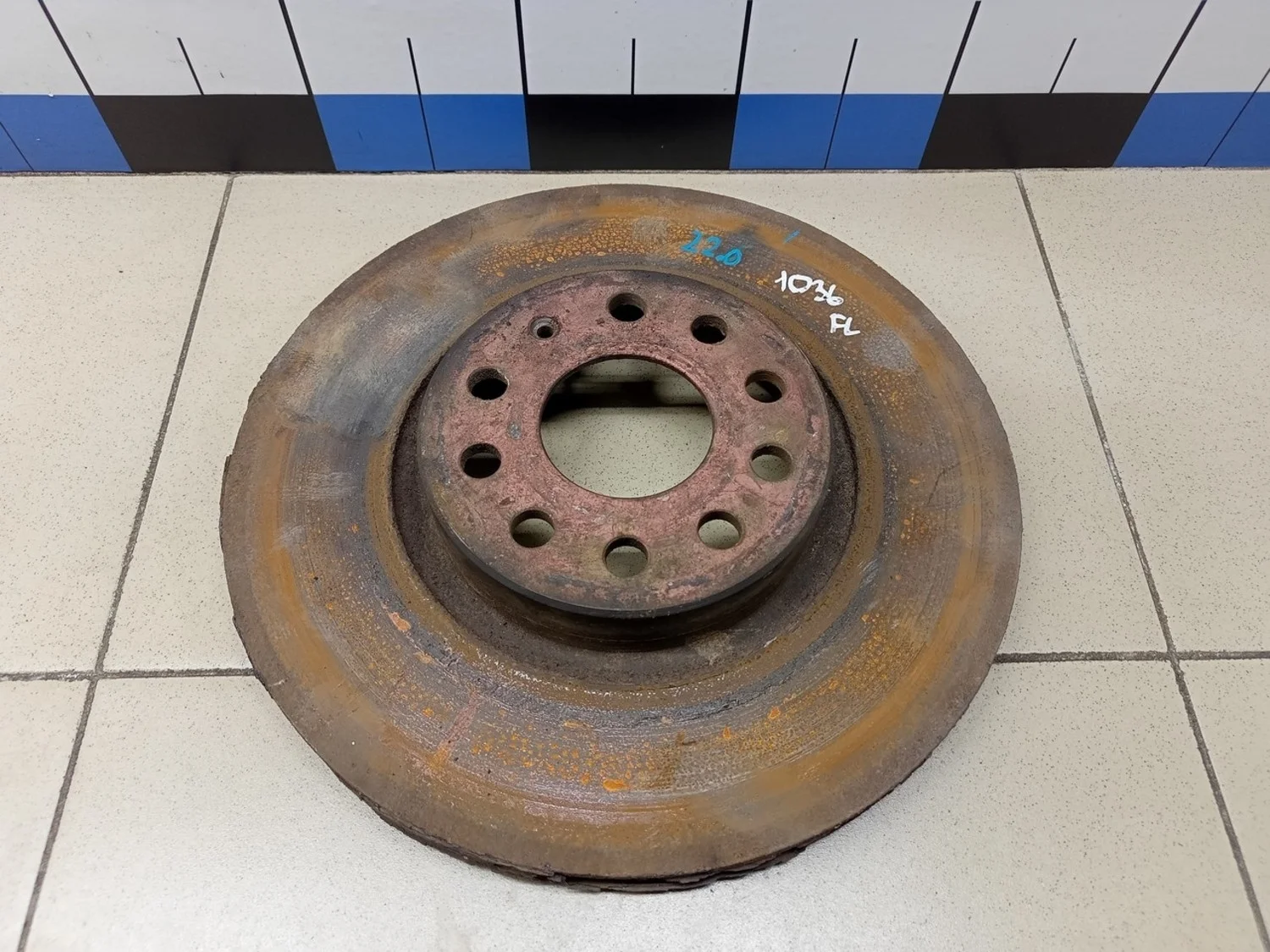 Диск тормозной передний вентилируемый Passat [B6] 2005-2010