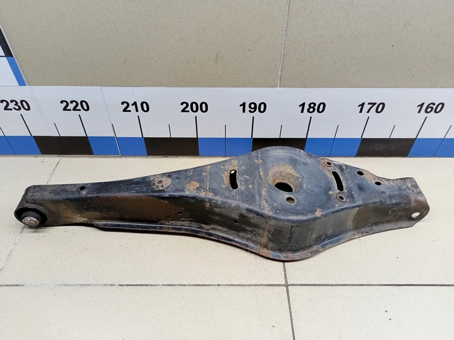 Рычаг задний нижний Passat [B6] 2005-2010