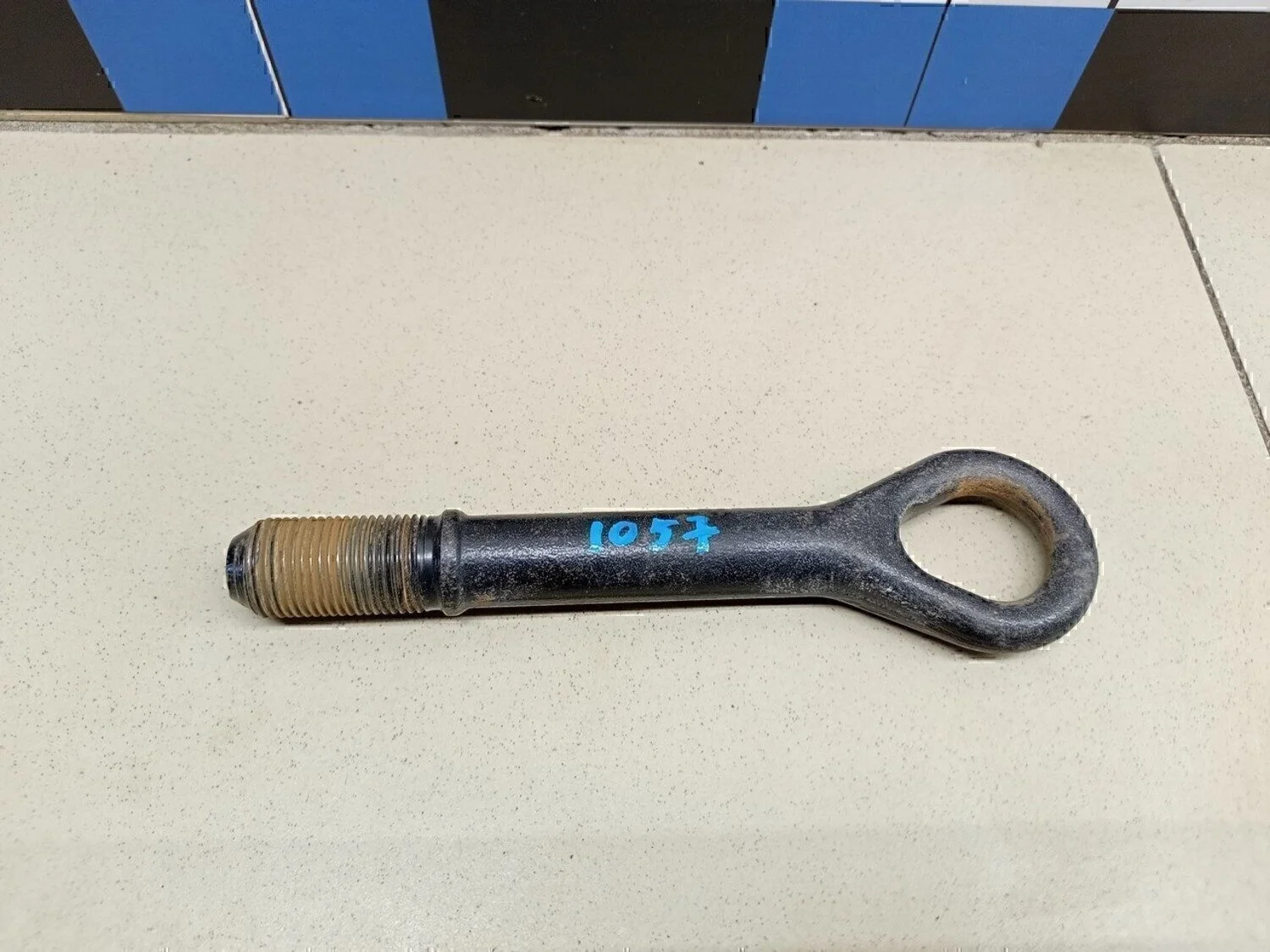 Крюк буксировочный  RAV 4 2013-2019