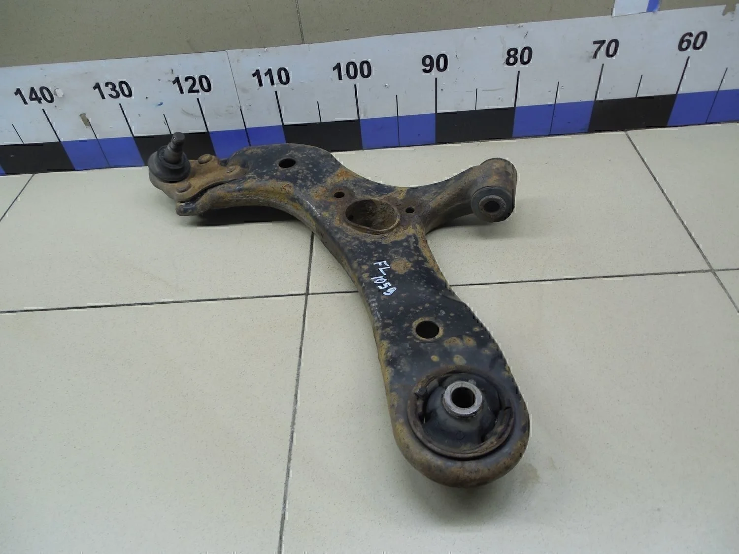 Рычаг передний левый Corolla E15 2006-2013