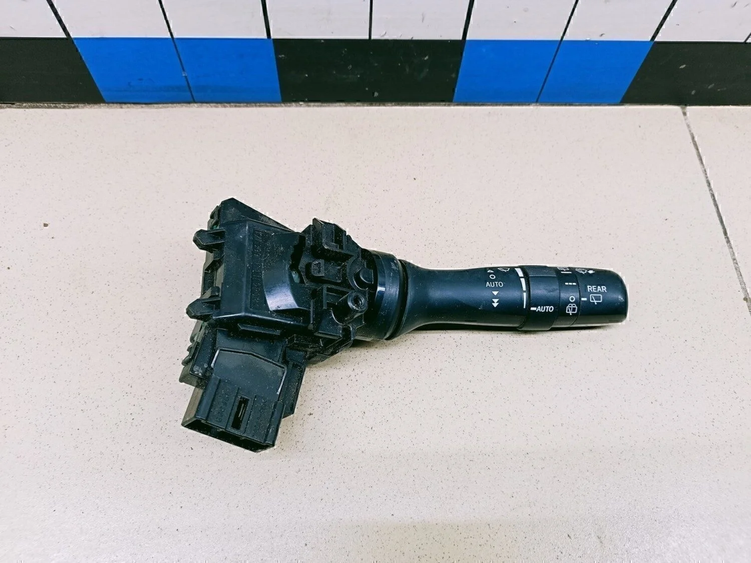 Переключатель стеклоочистителей RX 350/450H 2009-2015