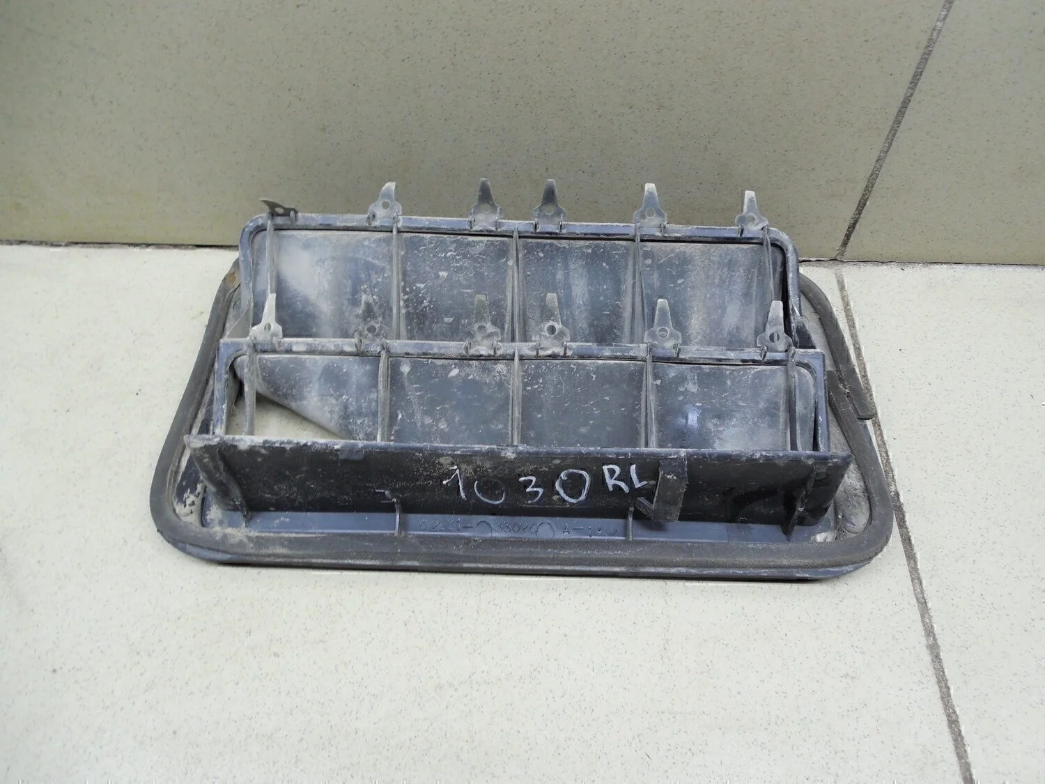 Решетка вентиляционная Camry XV40 2006-2011