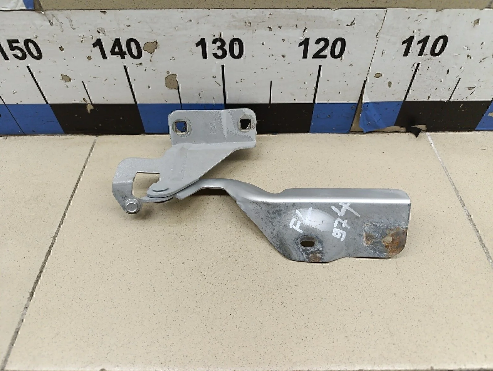 Петля капота левая Almera (G15) 2013>