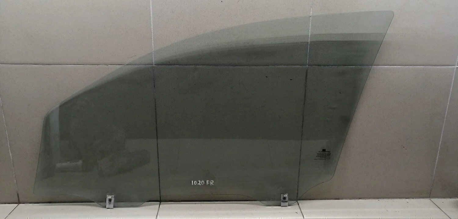 Стекло двери передней правой Aveo (T200) 2003-2008