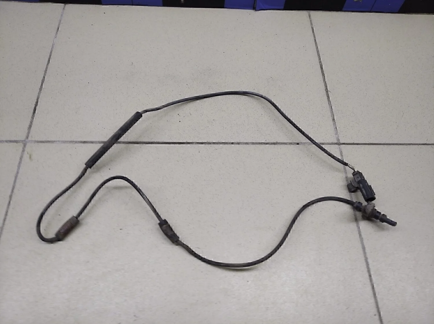 Датчик ABS передний левый Corolla E15 2006-2013