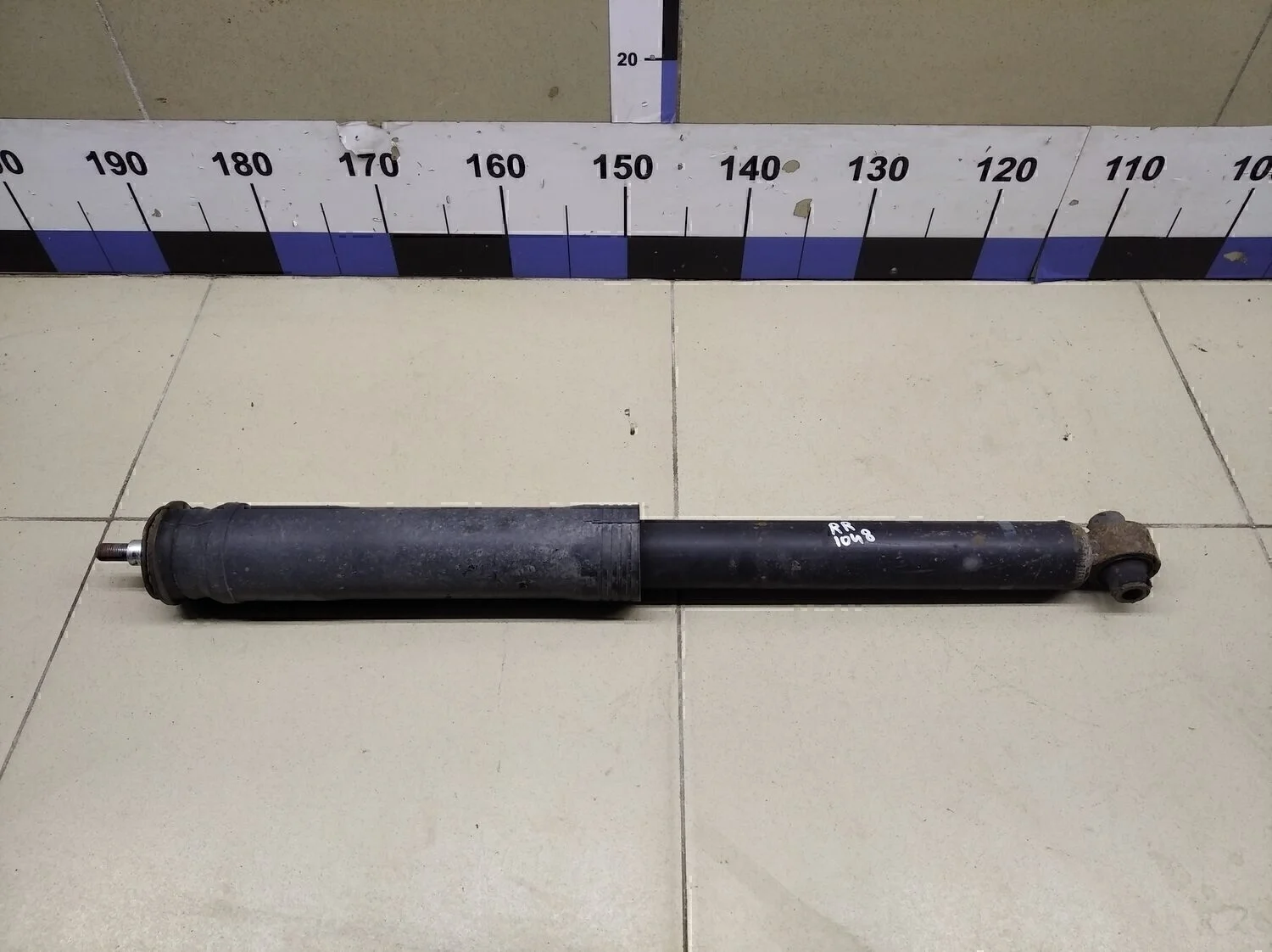 Амортизатор задний Corolla E15 2006-2013