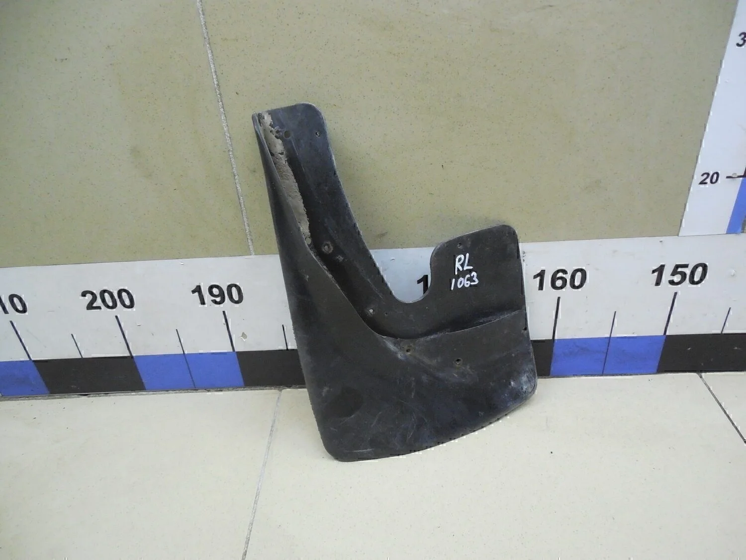 Брызговик задний левый Fusion 2002-2012