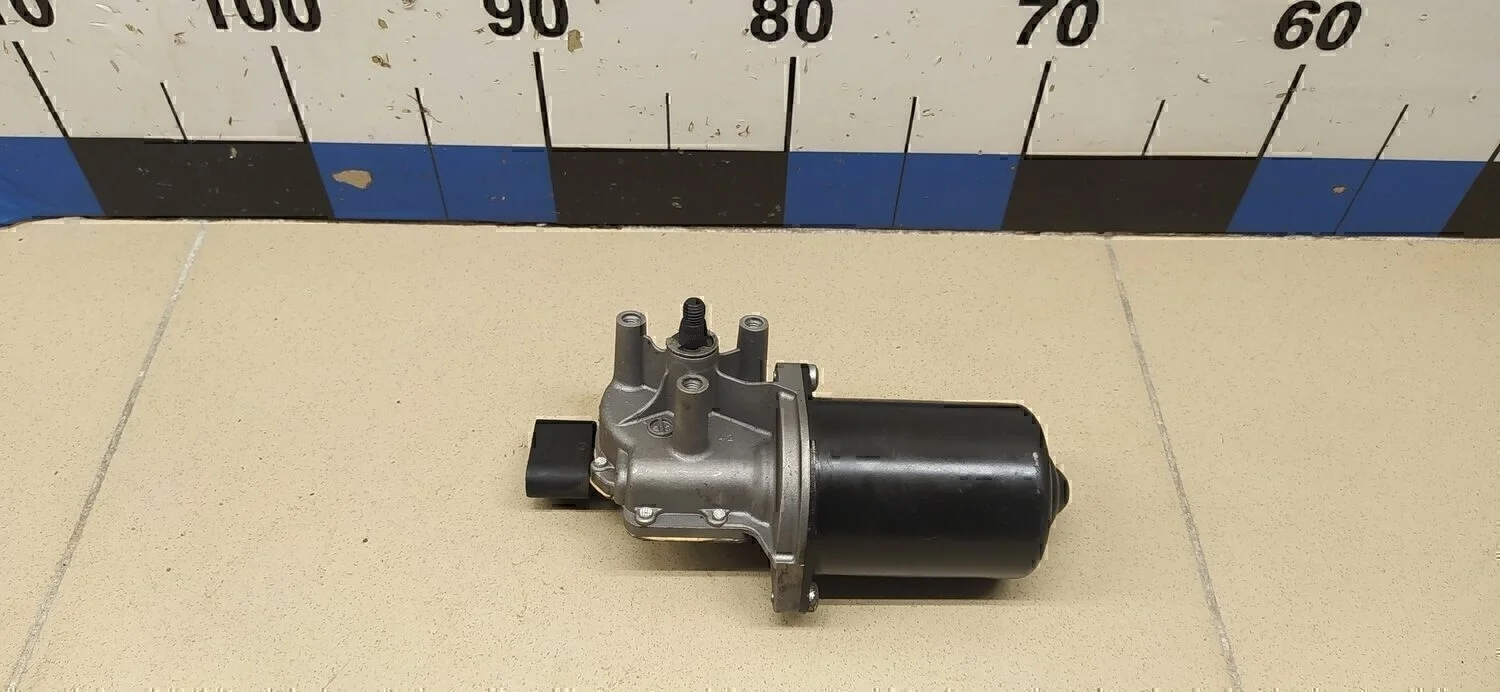 Моторчик стеклоочистителя передний A3 (8L1) 1996-2003