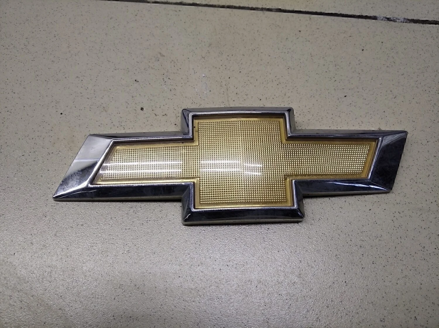 Эмблема на крышку багажника Cruze 2009-2016