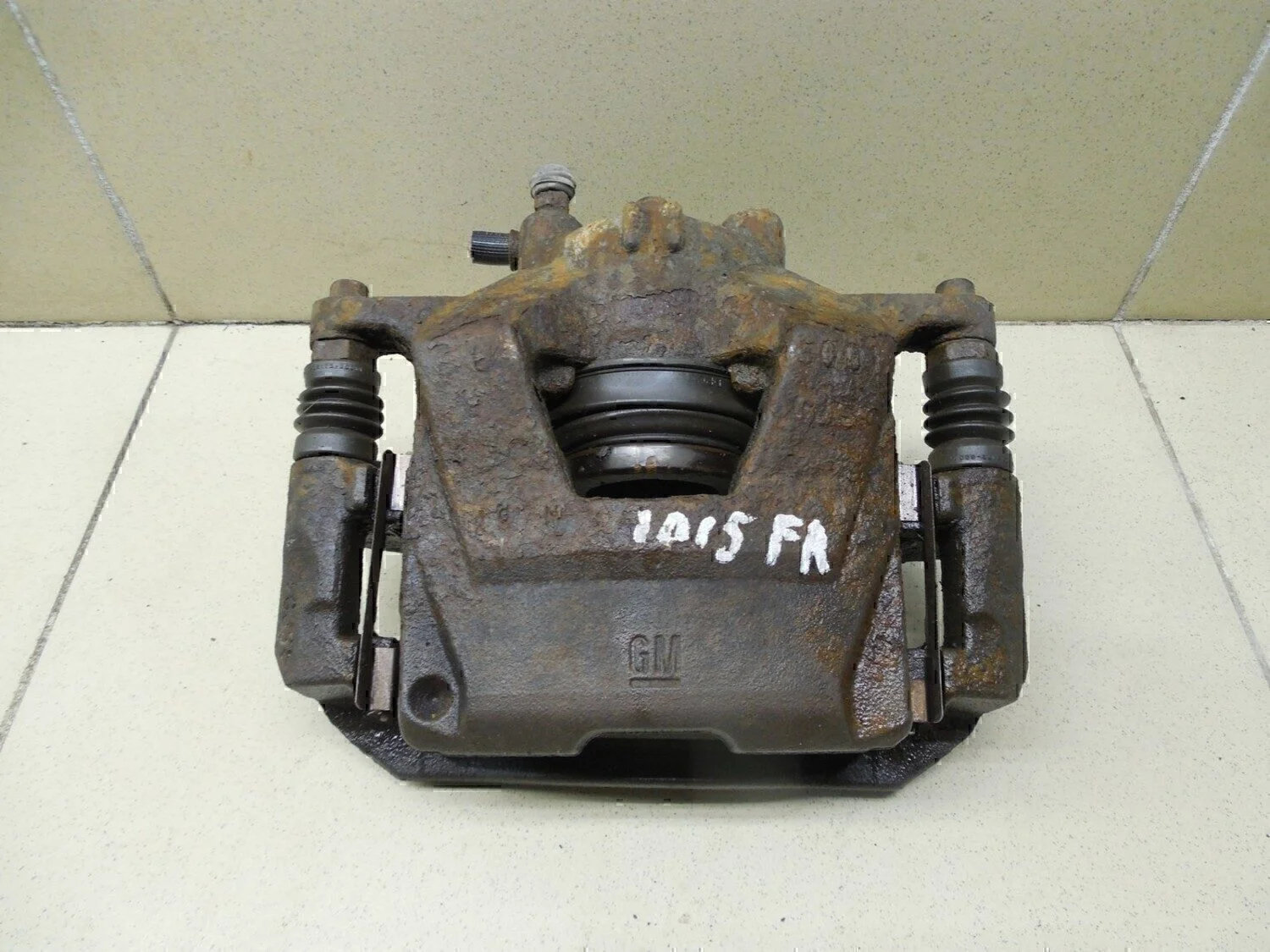 Суппорт передний правый Aveo (T300) 2011>