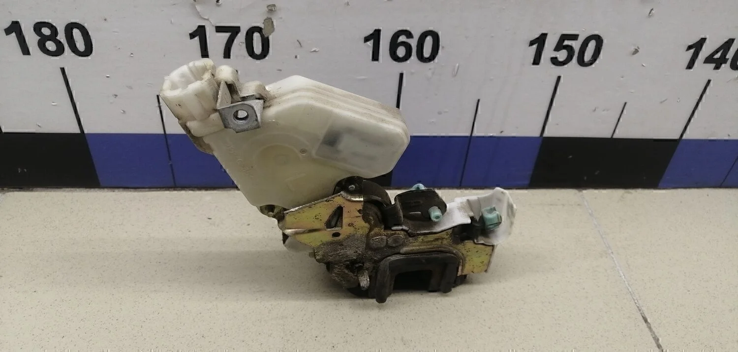 Замок двери задней правой Almera Classic (B10) 2006-2013