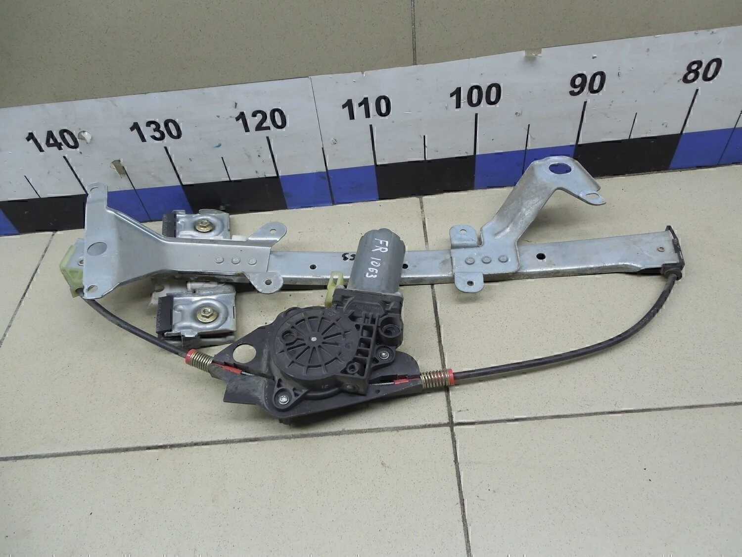 Стеклоподъемник электр. передний правый Fusion 2002-2012