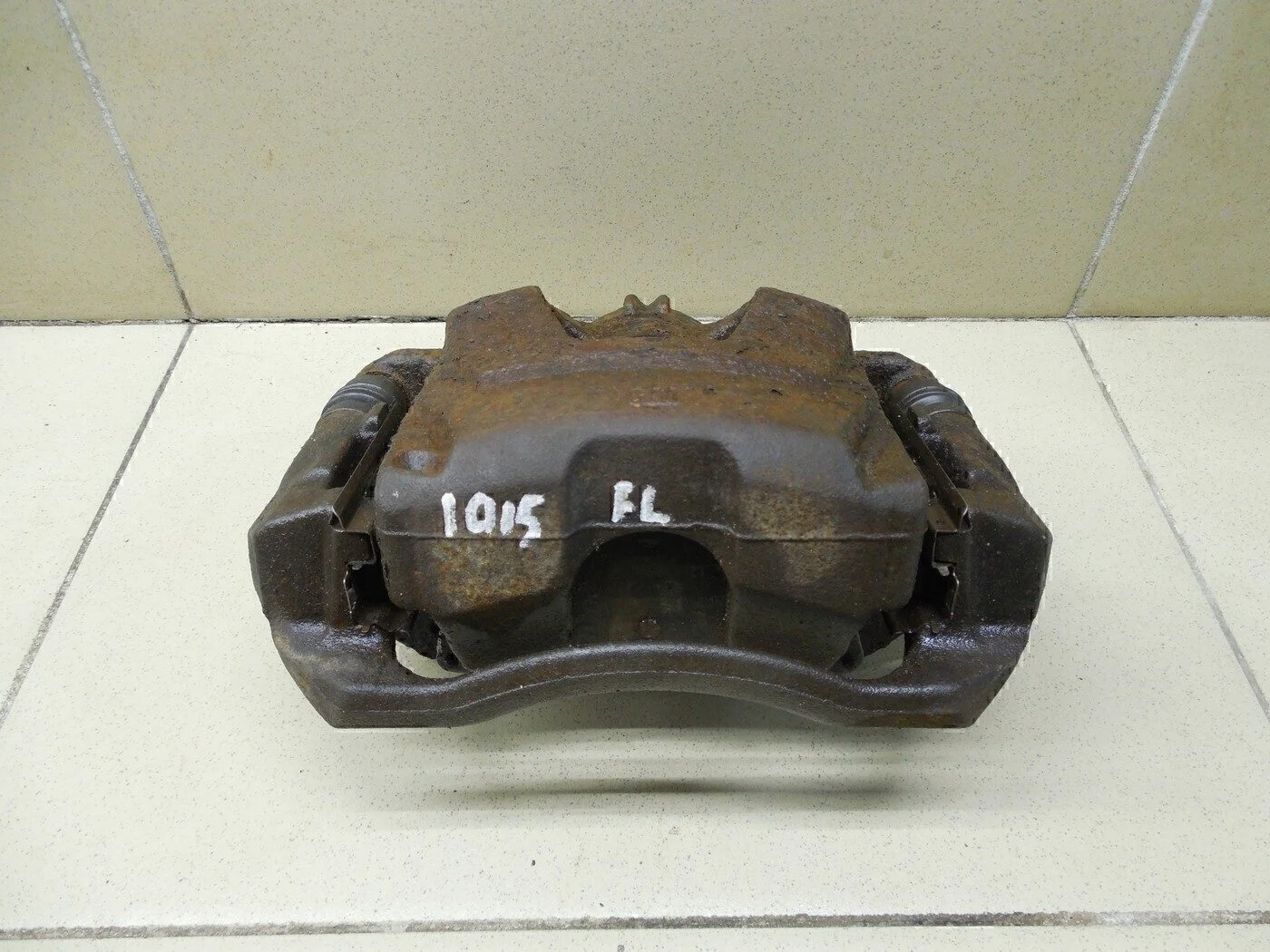 Суппорт передний левый Aveo (T300) 2011>