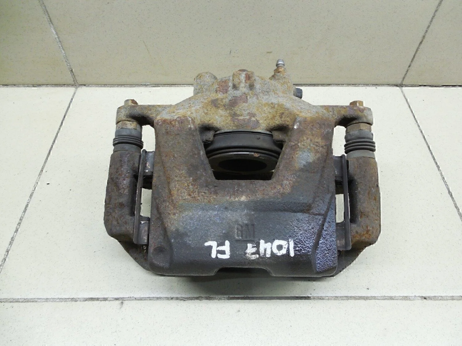 Суппорт передний левый Aveo (T300) 2011>