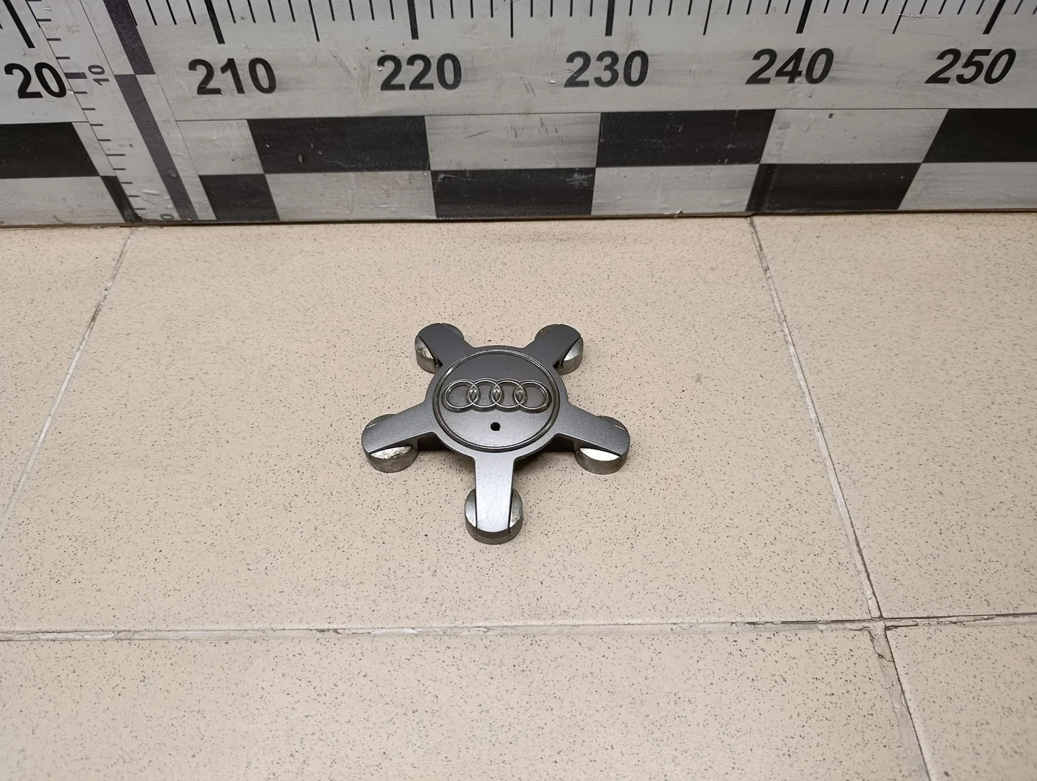 Колпак декор. легкосплавного диска A4 [B8] 2007-2015