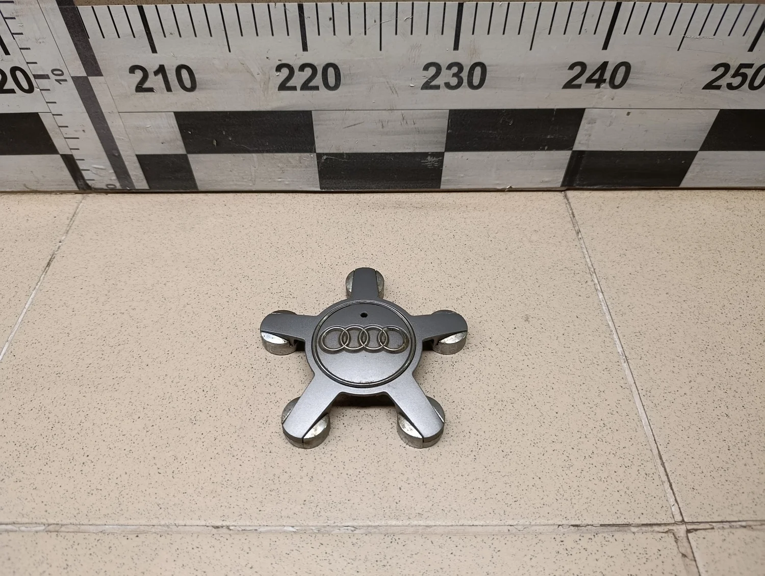 Колпак декор. легкосплавного диска A4 [B8] 2007-2015