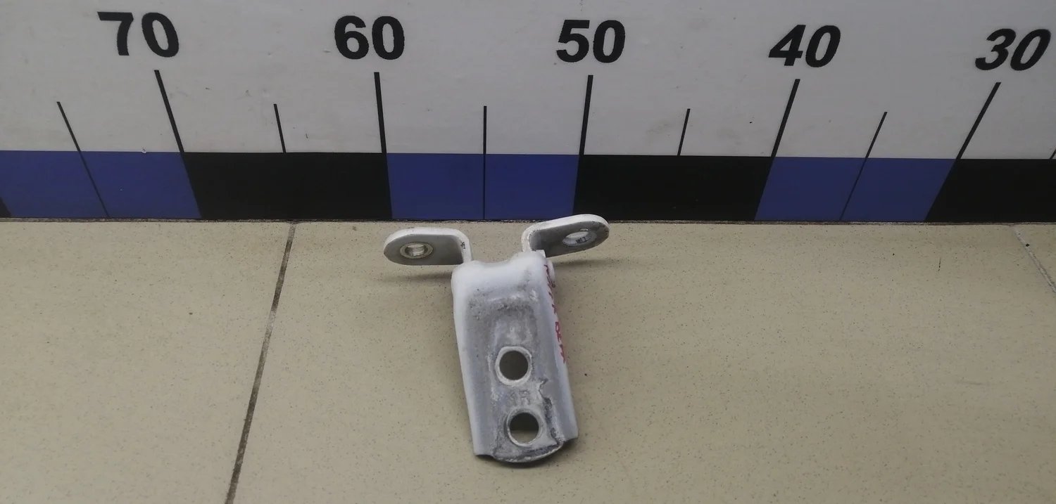 Петля двери передней правой верхняя Camry XV40 2006-2011