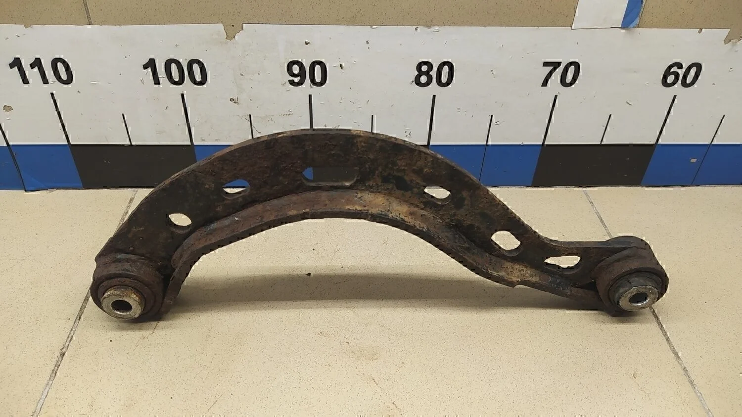 Рычаг задний верхний левый A6 [C5] 1997-2004