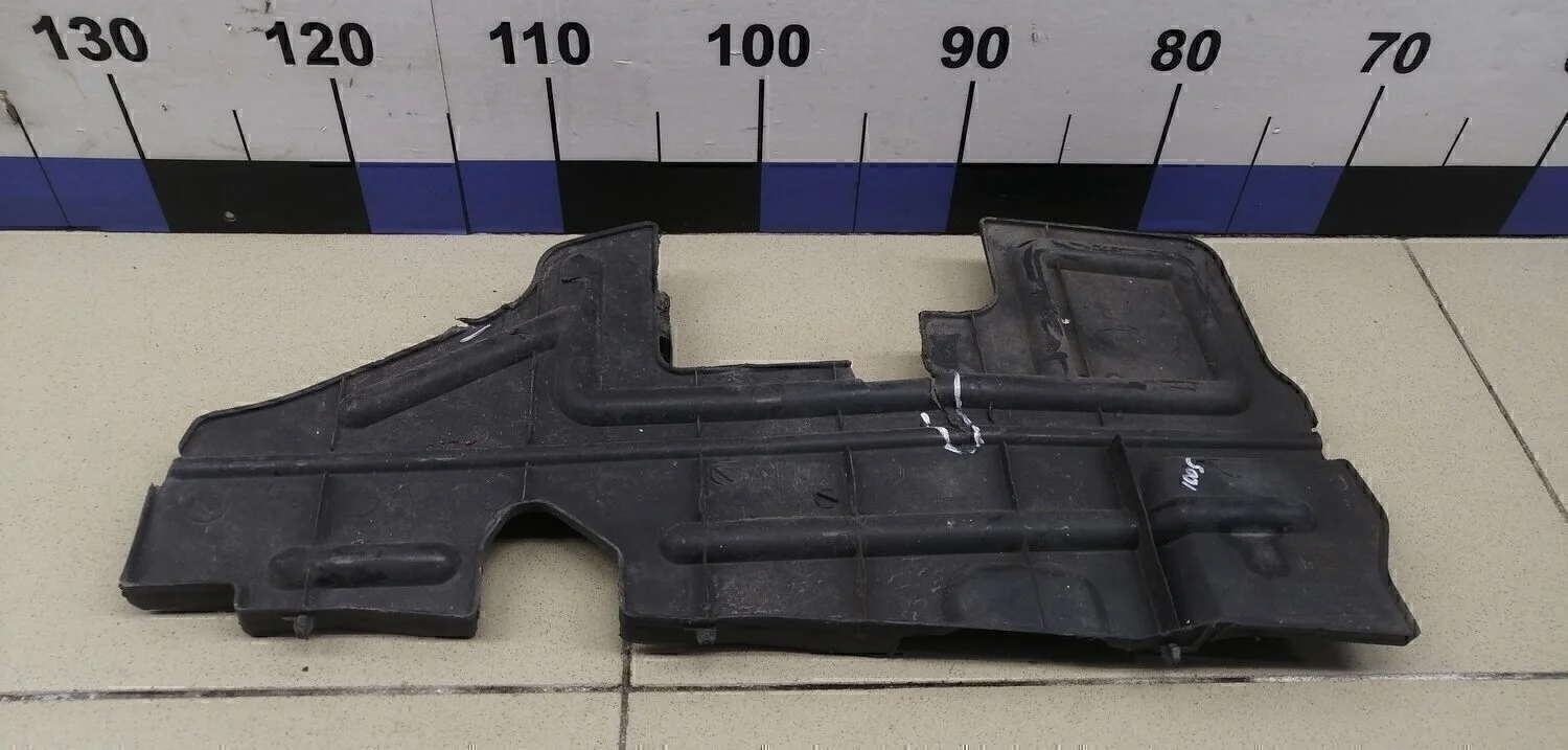 Воздуховод радиатора правый Avensis II 2003-2008