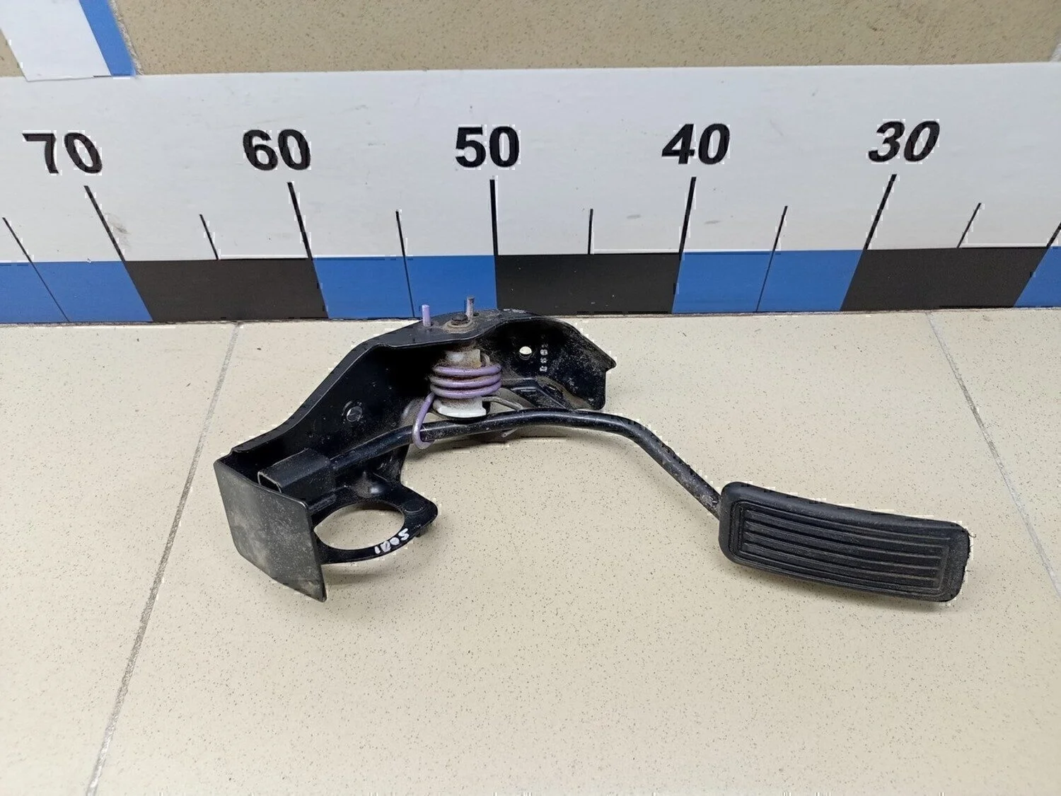 Педаль газа Avensis II 2003-2008