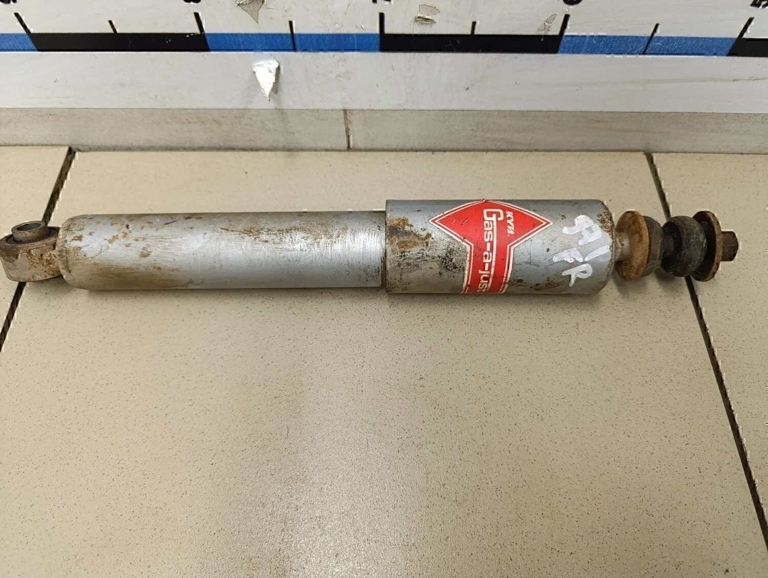 Амортизатор передний Terracan 2001-2007