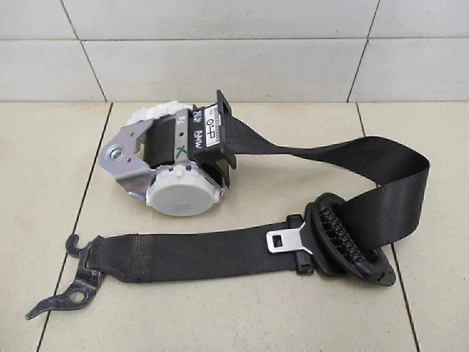 Ремень безопасности 1-серия E87/E81 2004>