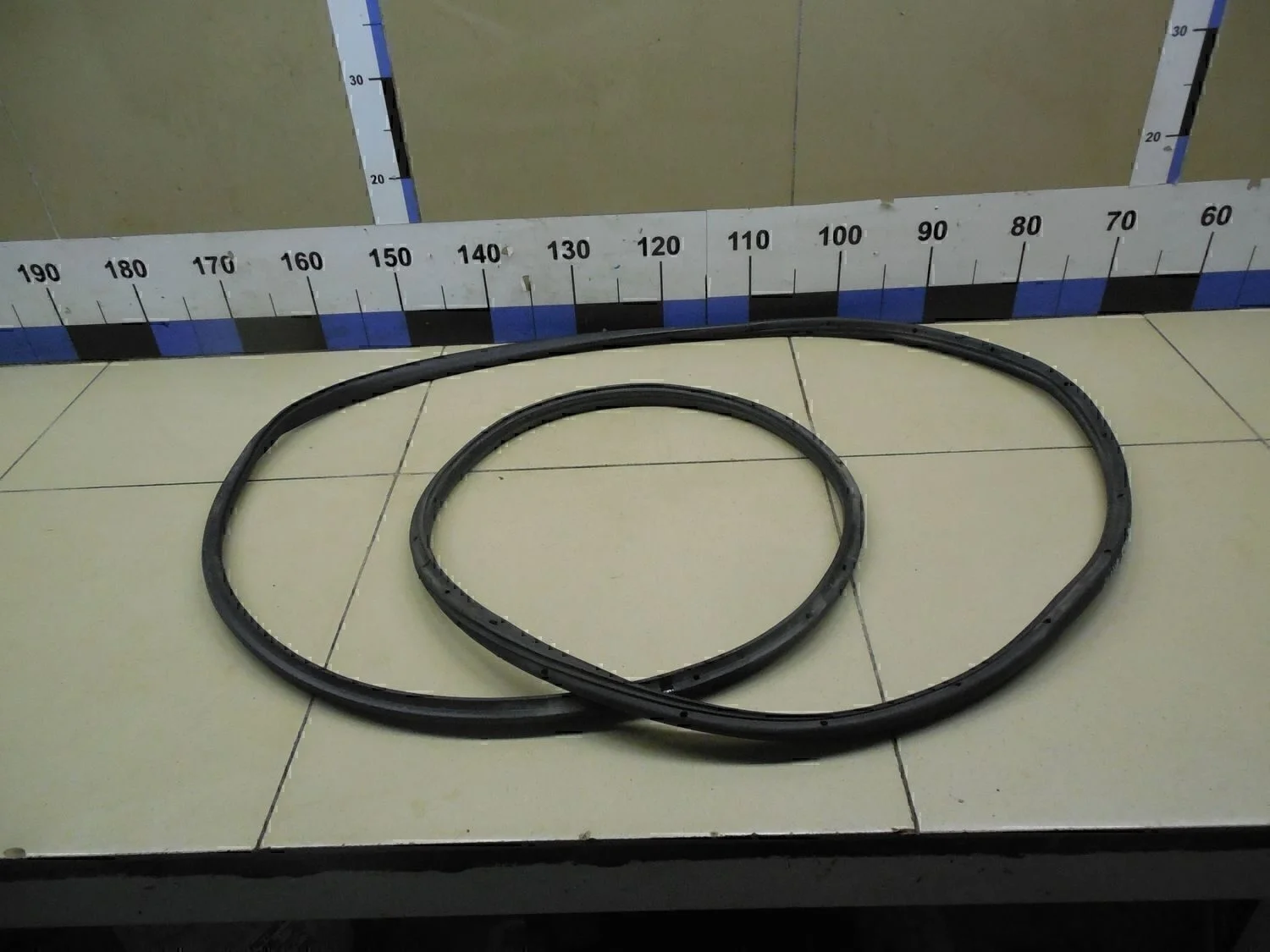 Уплотнитель (внутри) Fusion 2002-2012