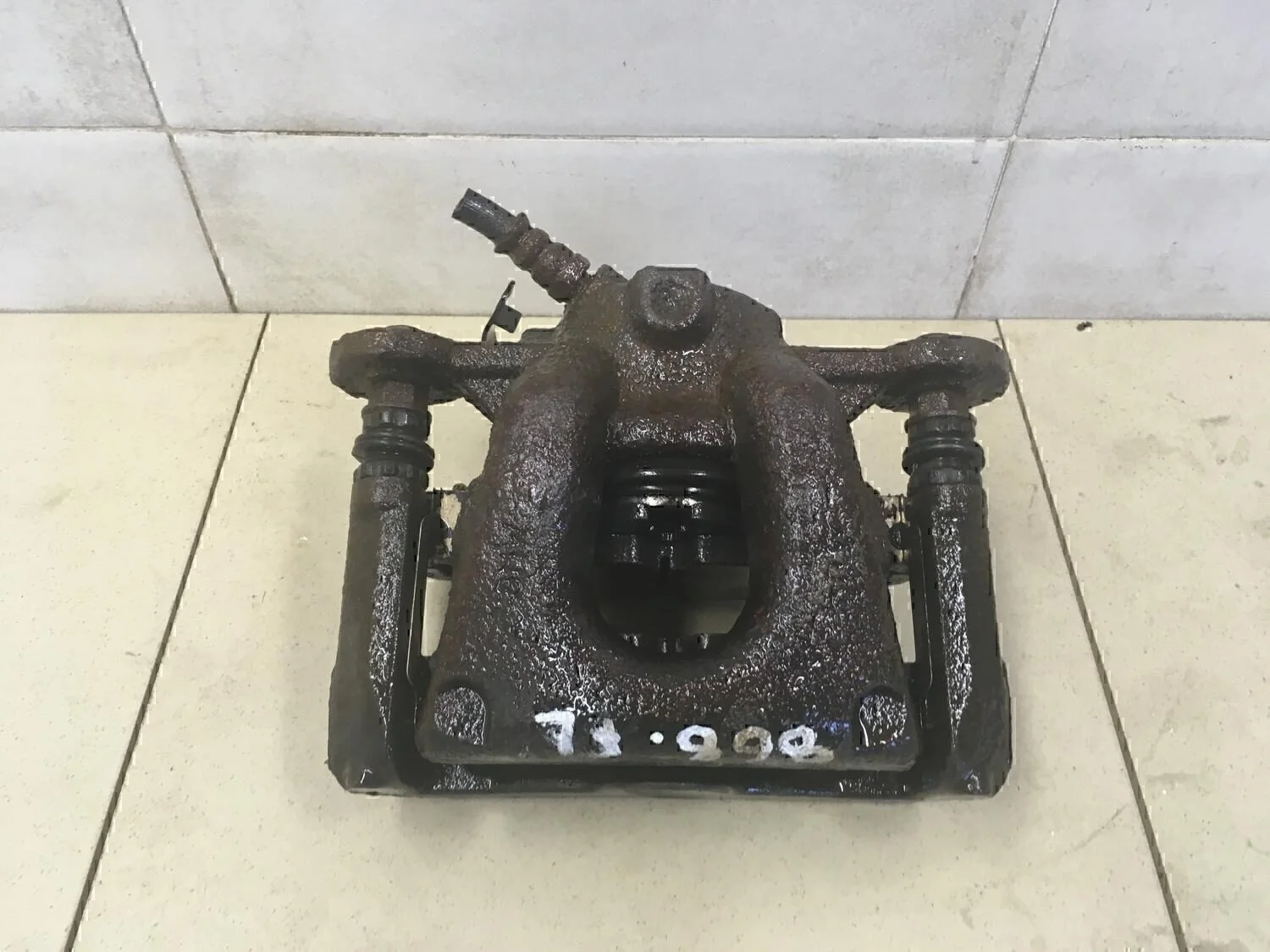 Суппорт передний левый 1-серия E87/E81 2004>