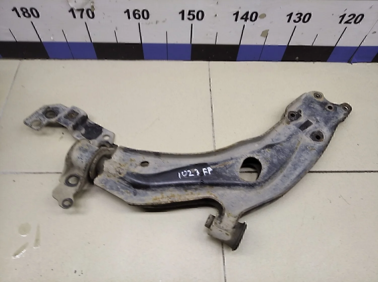 Рычаг передний правый Doblo 2005-2015