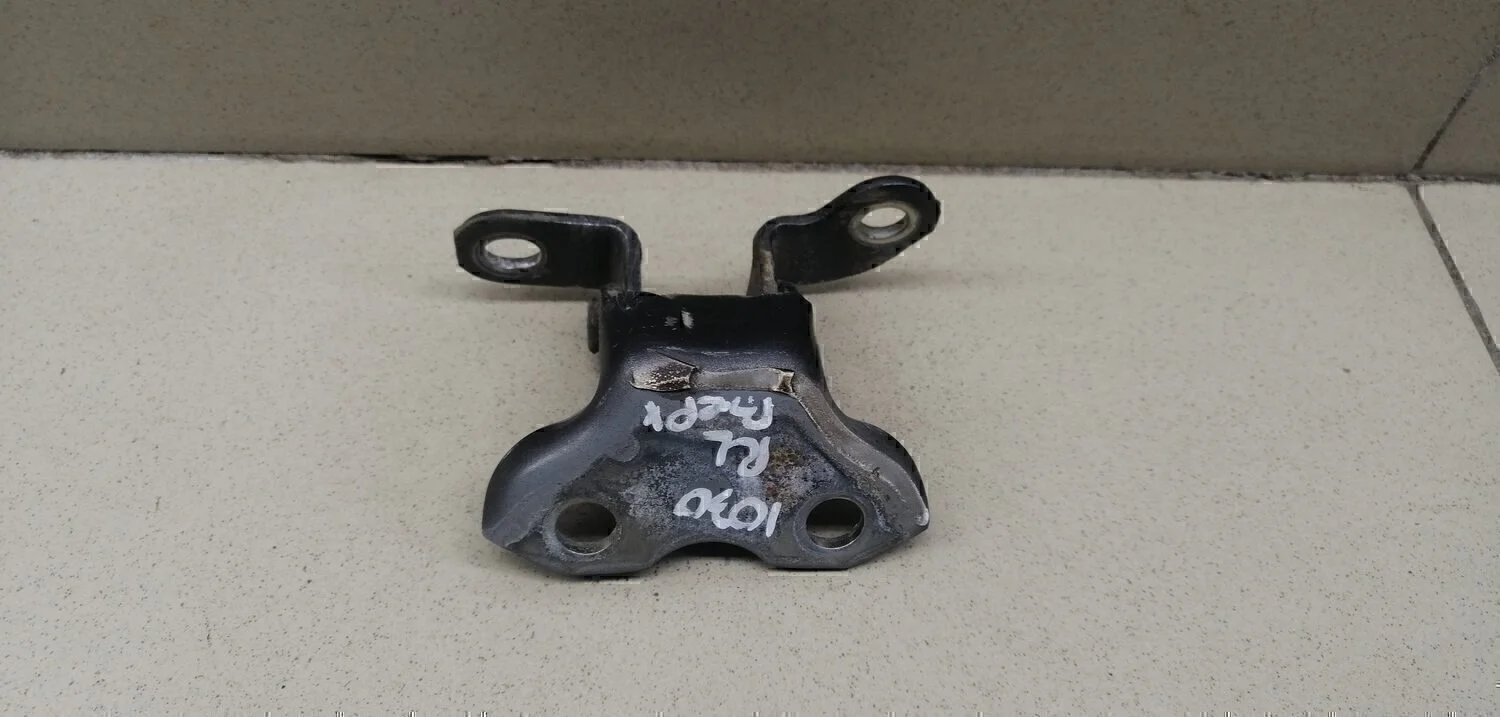 Петля двери задней левой верхняя Avensis II 2003-2008