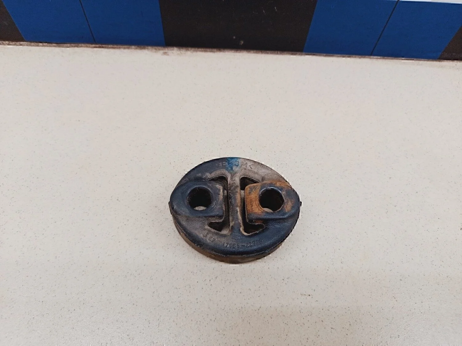 Резинка подвеса глушителя Camry XV40 2006-2011