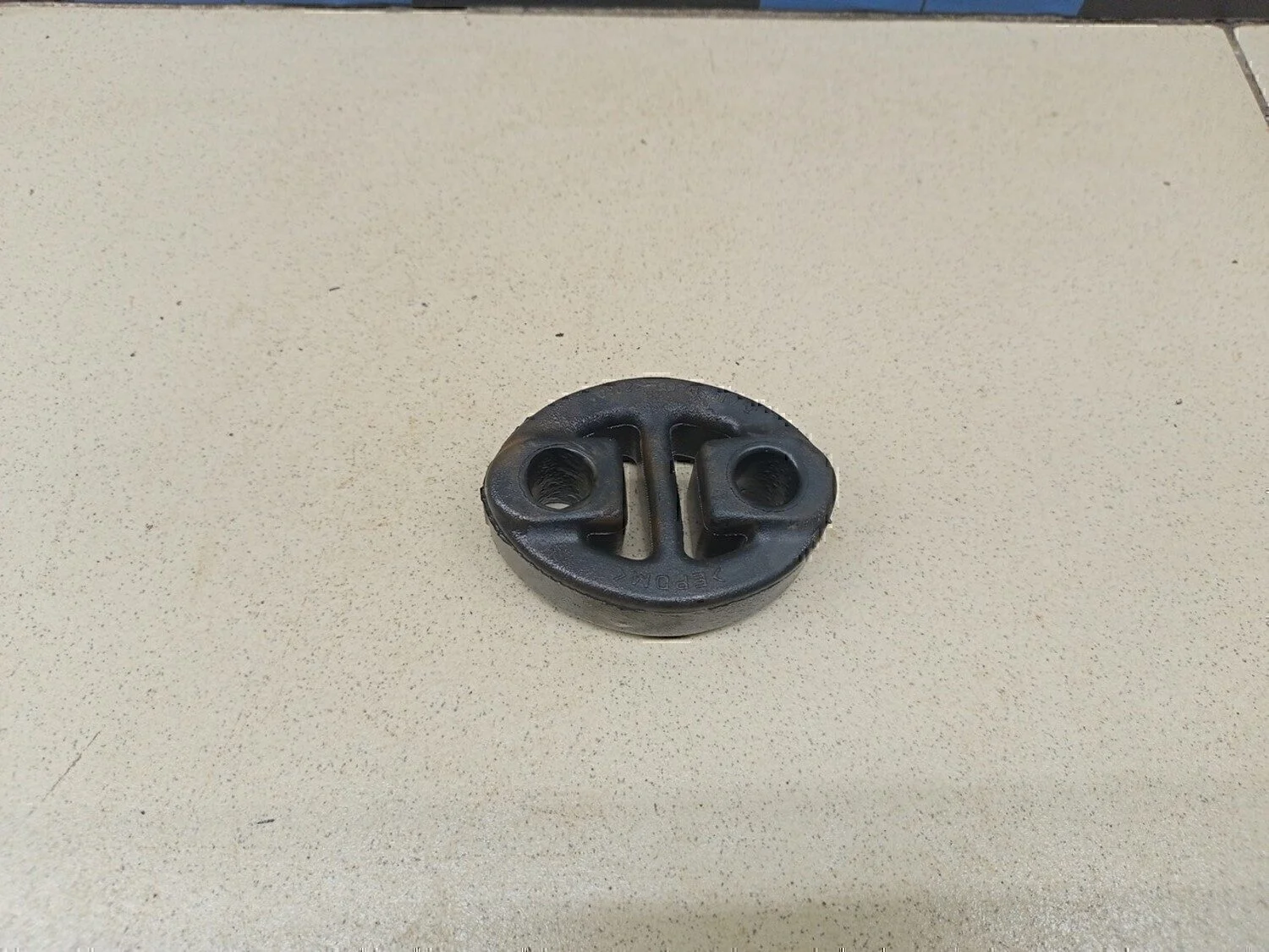 Резинка подвеса глушителя Camry XV40 2006-2011