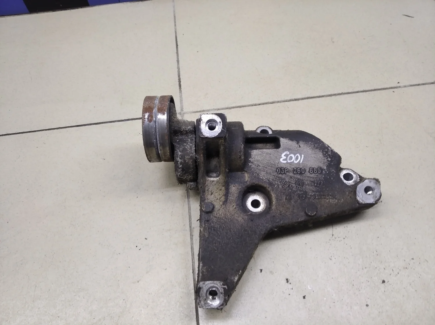 Кронштейн кондиционера Yeti 2009>