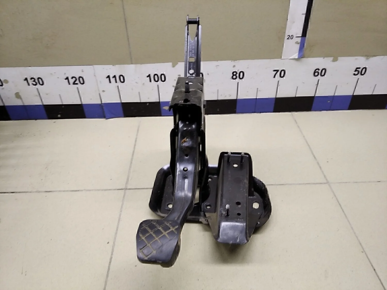 Педаль тормоза A3 (8L1) 1996-2003