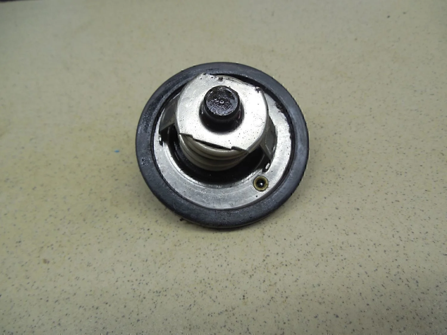 Термостат Fiesta 1995-2000