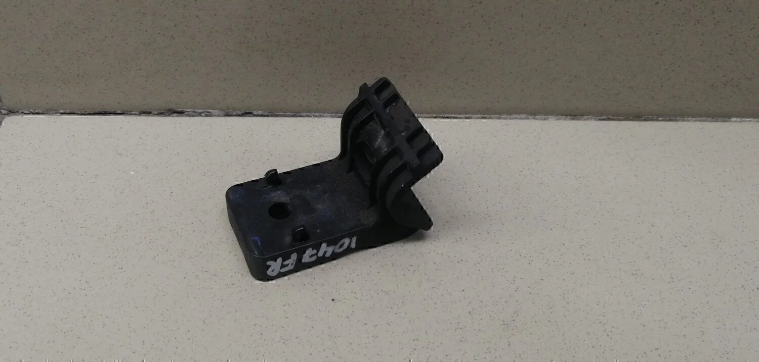 Кронштейн радиатора Aveo (T300) 2011>