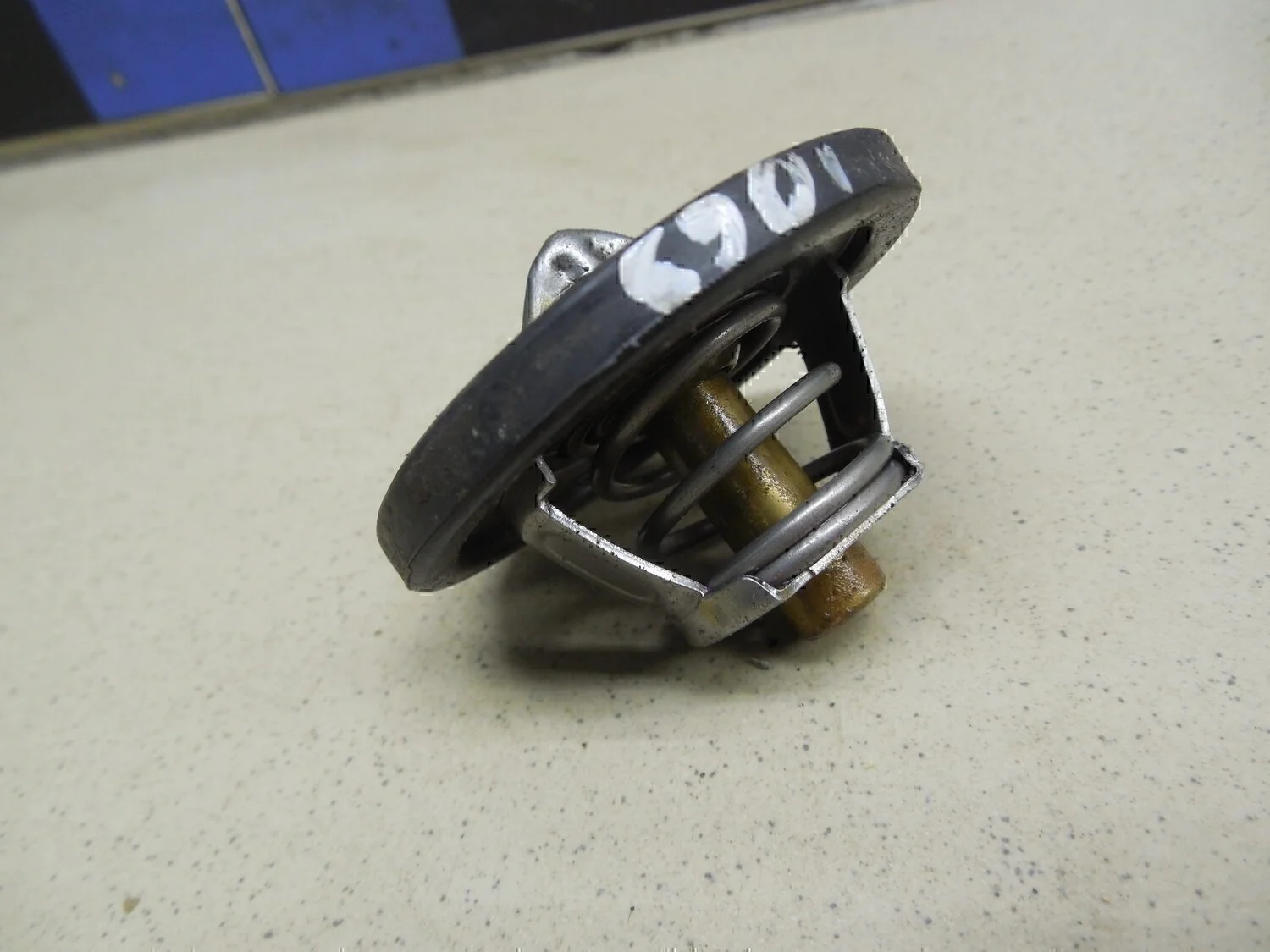 Термостат Fiesta 1995-2000