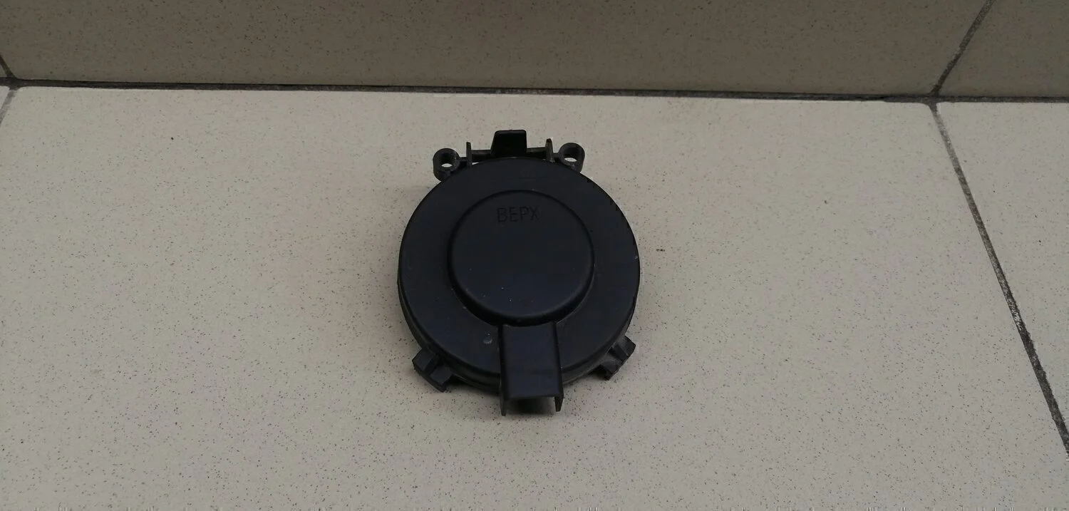 Крышка фары Lada Granta 2011>