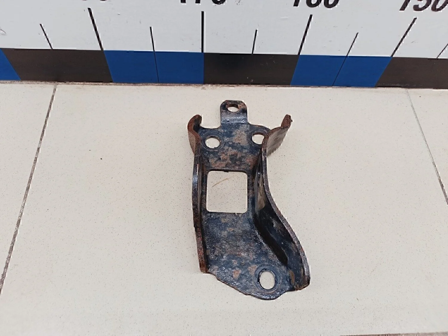 Кронштейн заднего рычага RAV 4 2006-2013