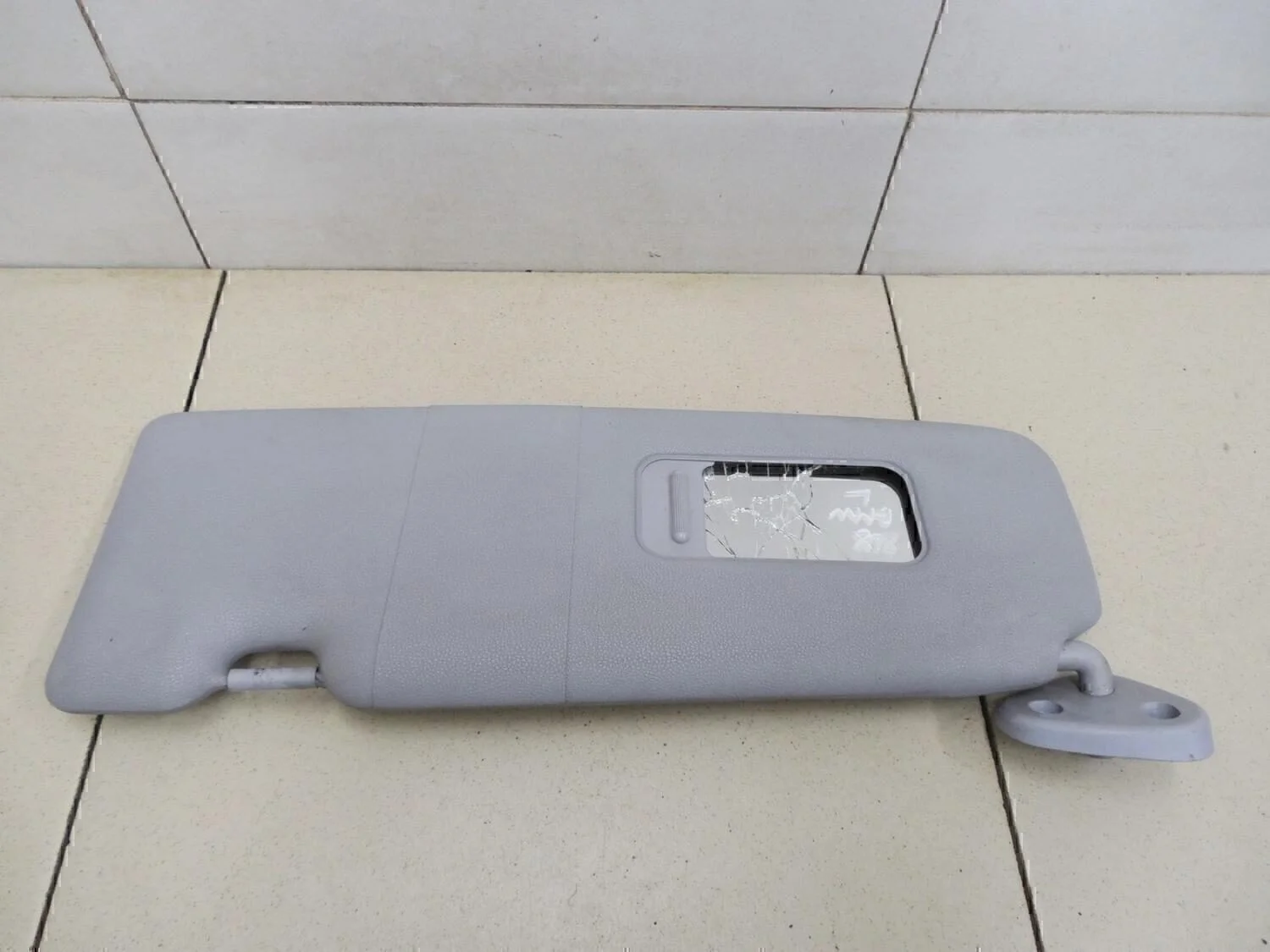 Козырек солнцезащитный (внутри) 1-серия E82/E88 2006>