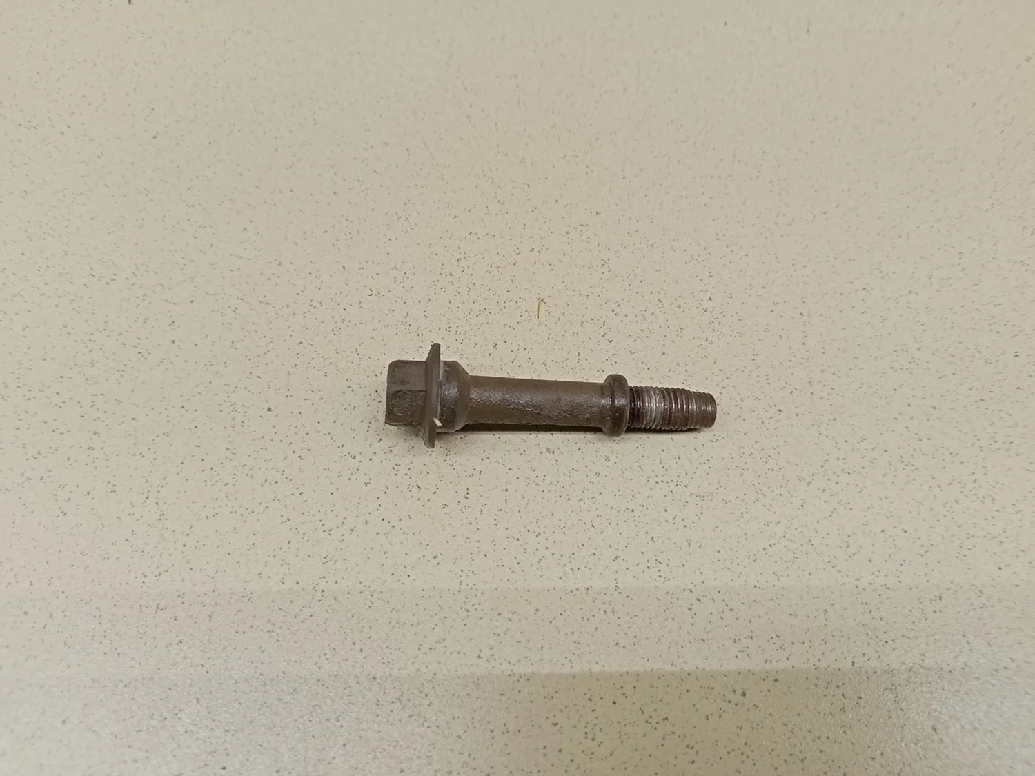 Болт подвески глушителя Avensis II 2003-2008