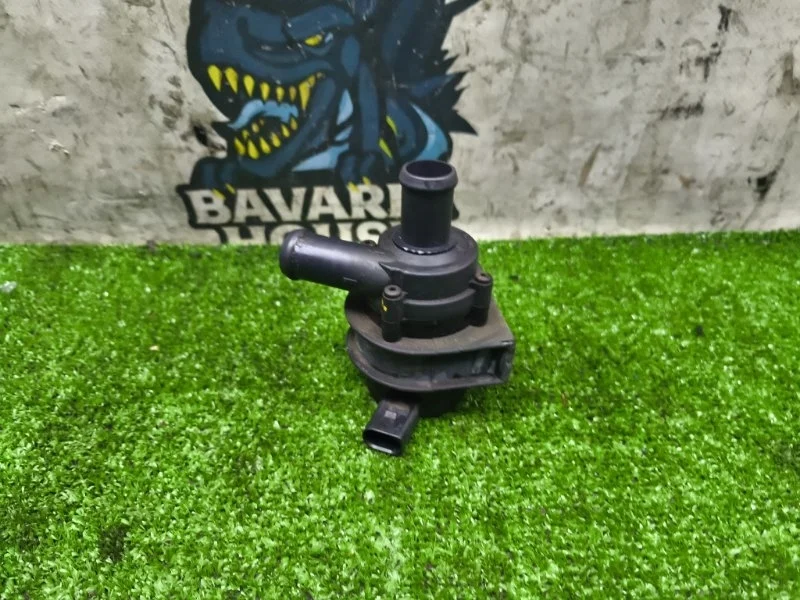 Дополнительная водяная помпа Audi Q5 2011 06H965561 8R CDN