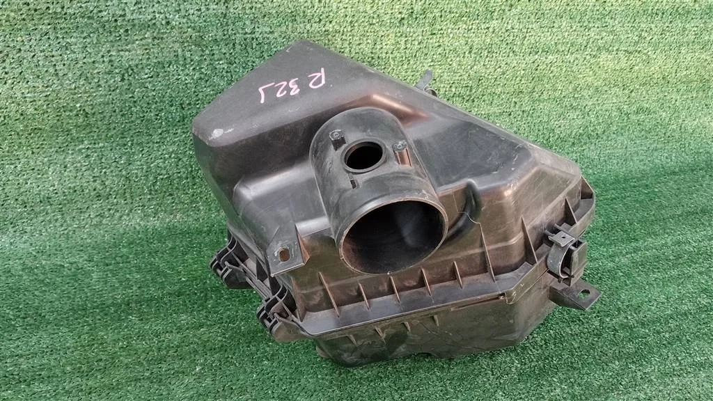 Б.у. корпус воздушного фильтра TOYOTA RAV4 ACA30 TOYOTA RAV4 ACA30