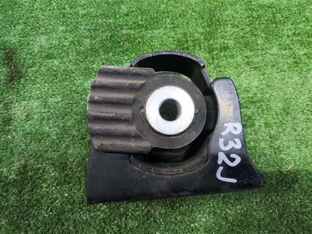 Б.у. опора двигателя TOYOTA RAV4 ACA30 TOYOTA RAV4 ACA30