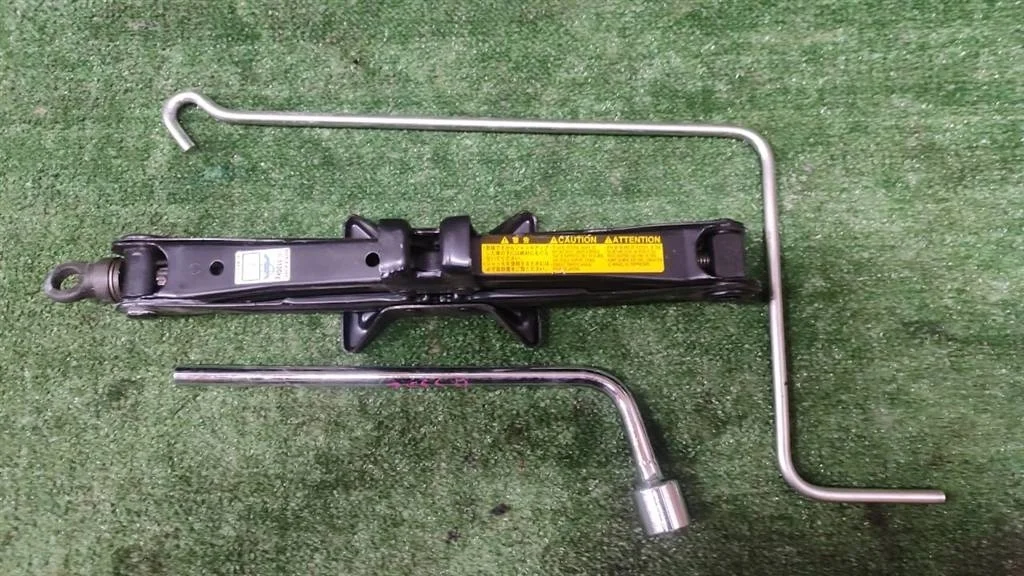 Б.у. домкрат LEXUS GS350 GRS191 LEXUS GS350 GRS191