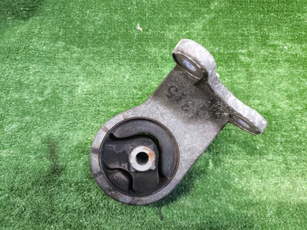 Б.у. опора двигателя MITSUBISHI GRANDIS NA4W MITSUBISHI GRANDIS NA4W