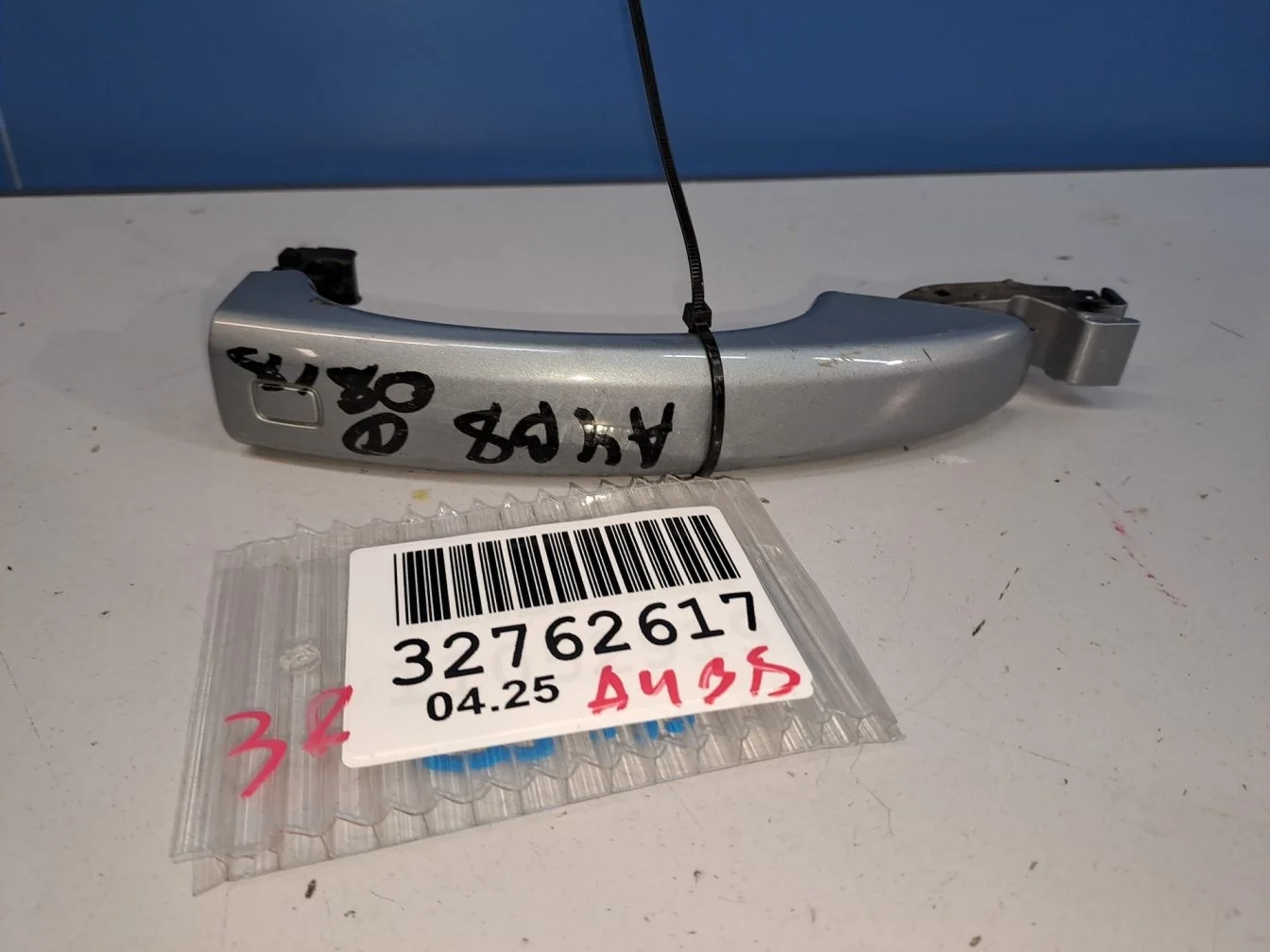 Ручка двери нaружная для Audi A4 B8 2007-2015