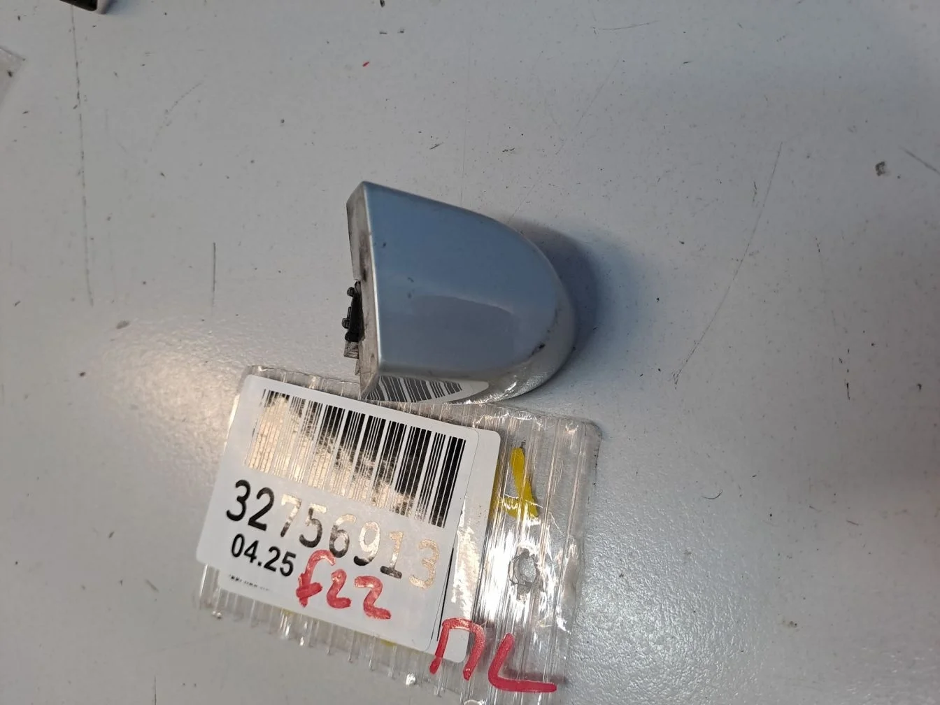 Накладка ручки двери левая для BMW 2 F22 F23 2014-2020