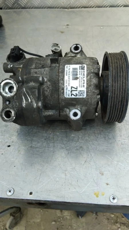 Компрессор кондиционера OPEL Astra 2010 J